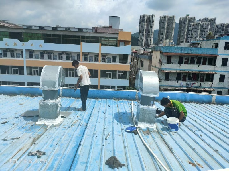 郧西钢结构屋面涂料维修方法